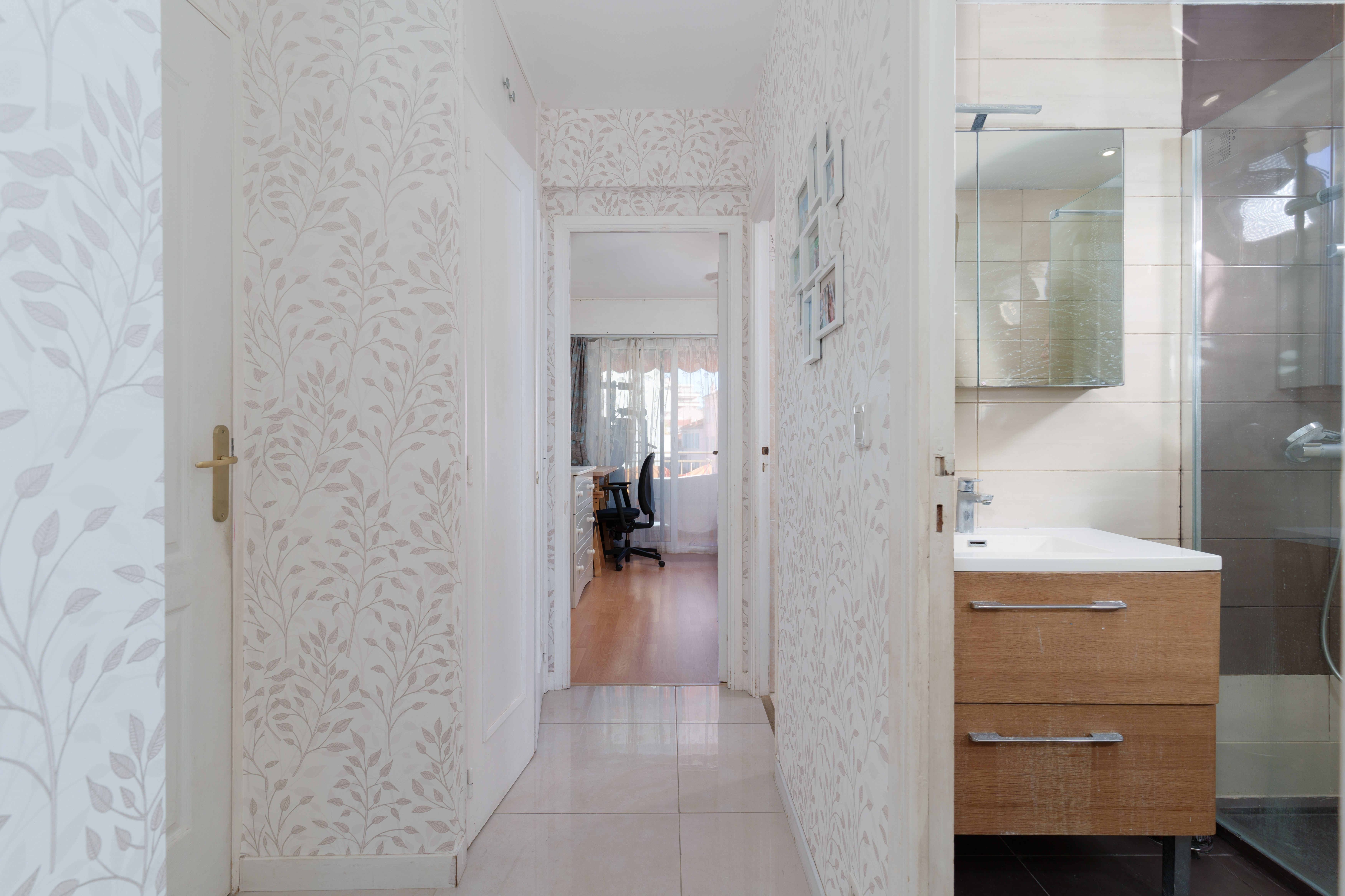 view of the corridor of the flat