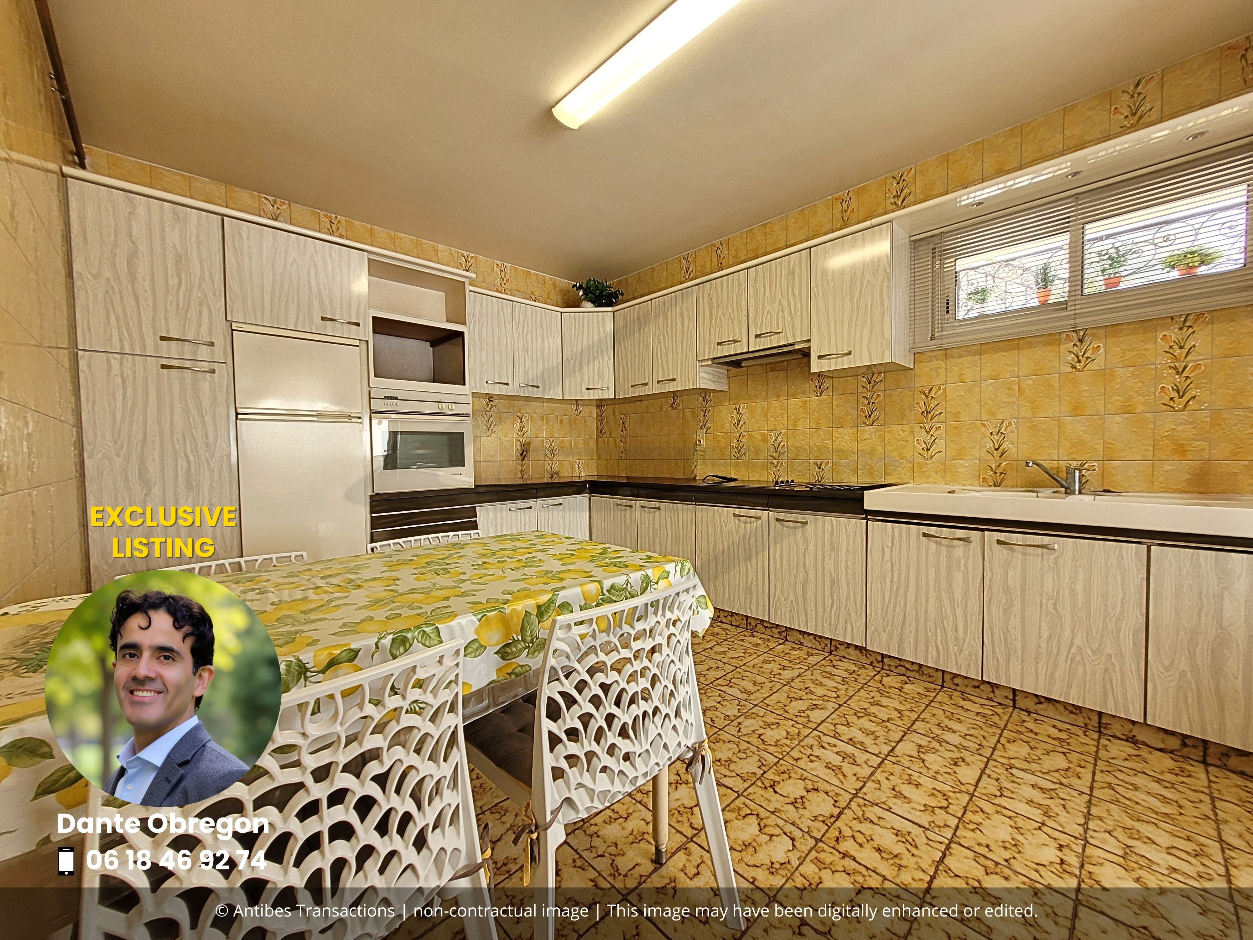view of the ground-floor kitchen