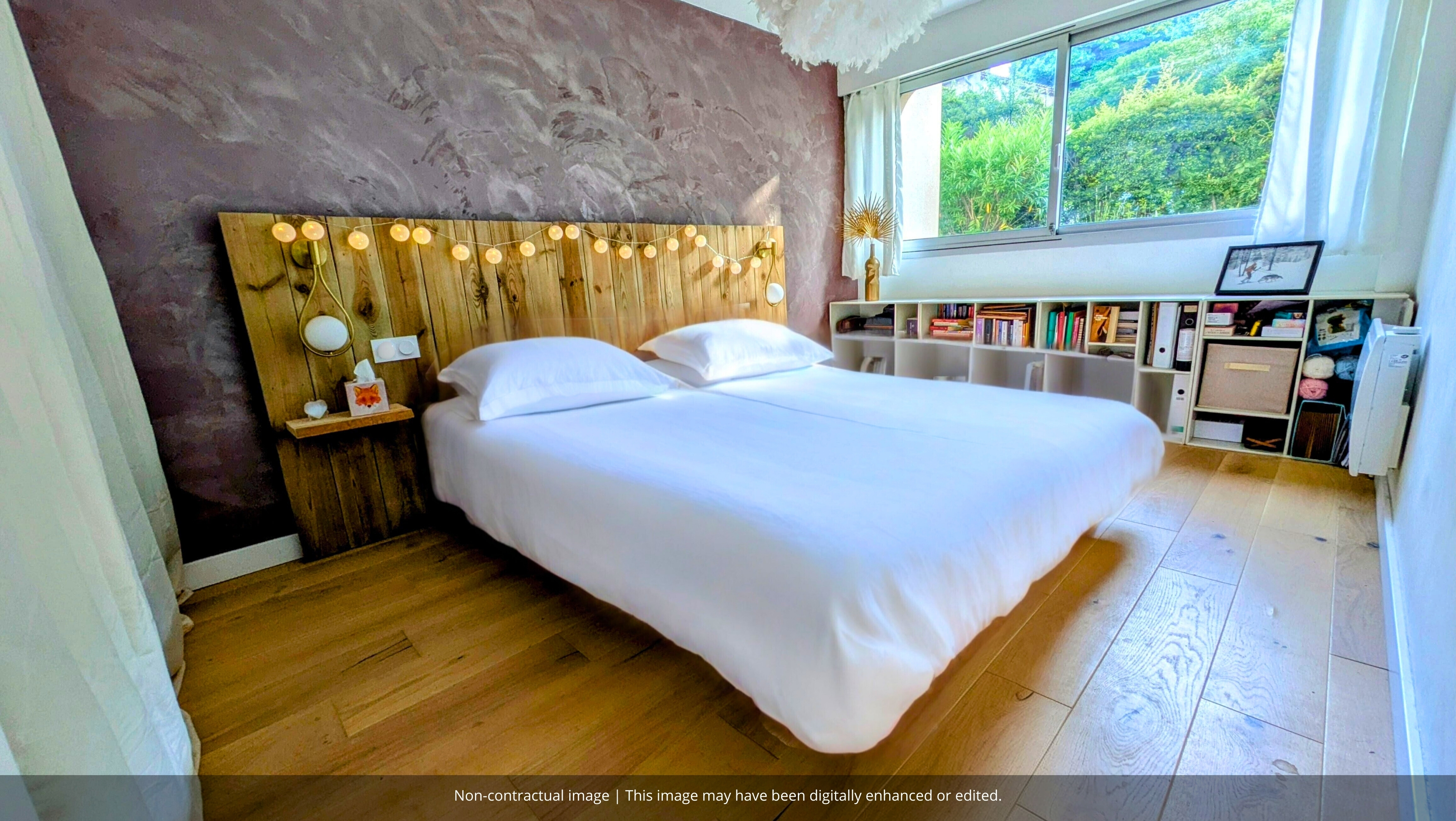 Main bedroom with fitted storage