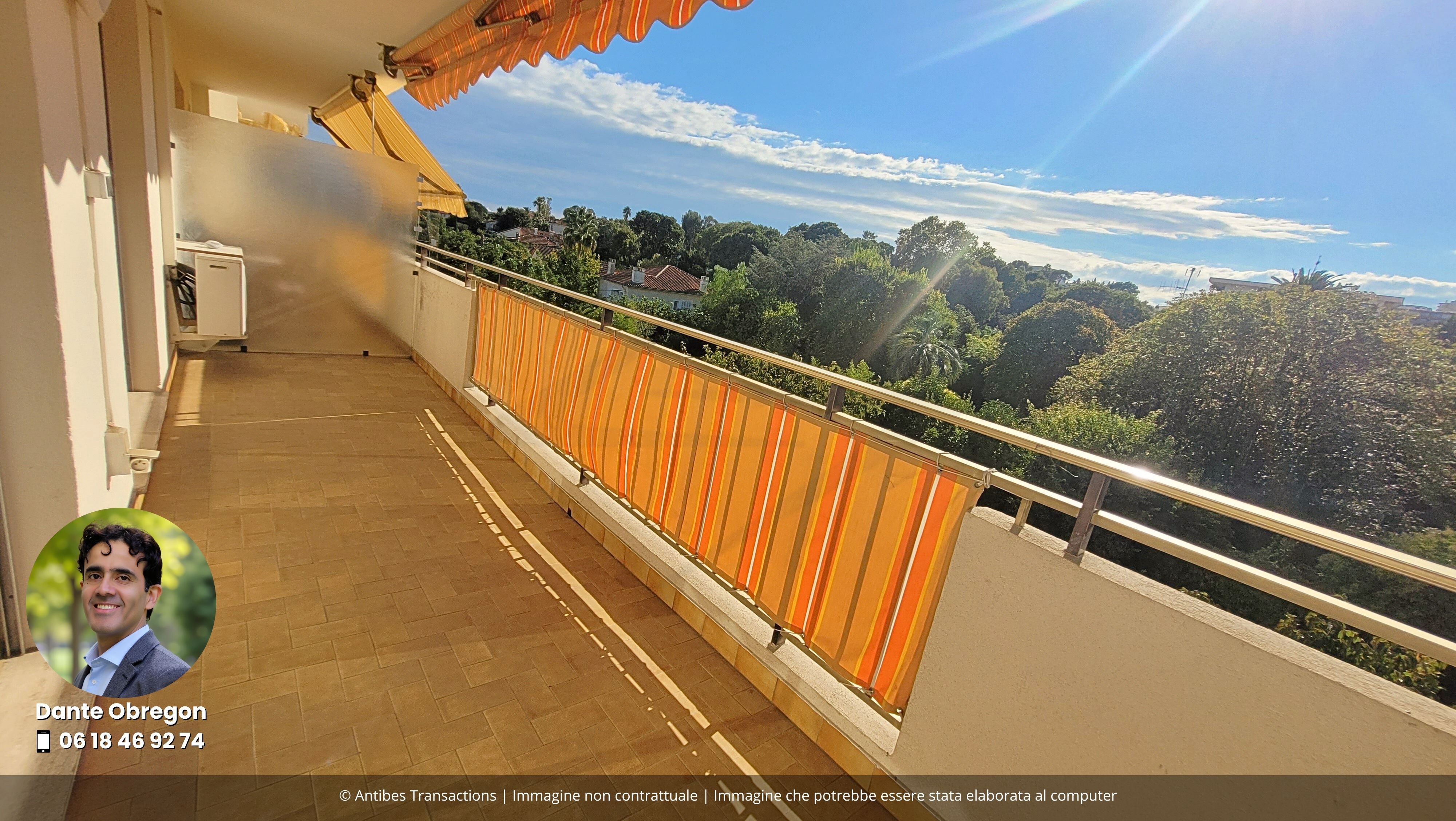 Vista del balcone che serve 2 delle 3 camere