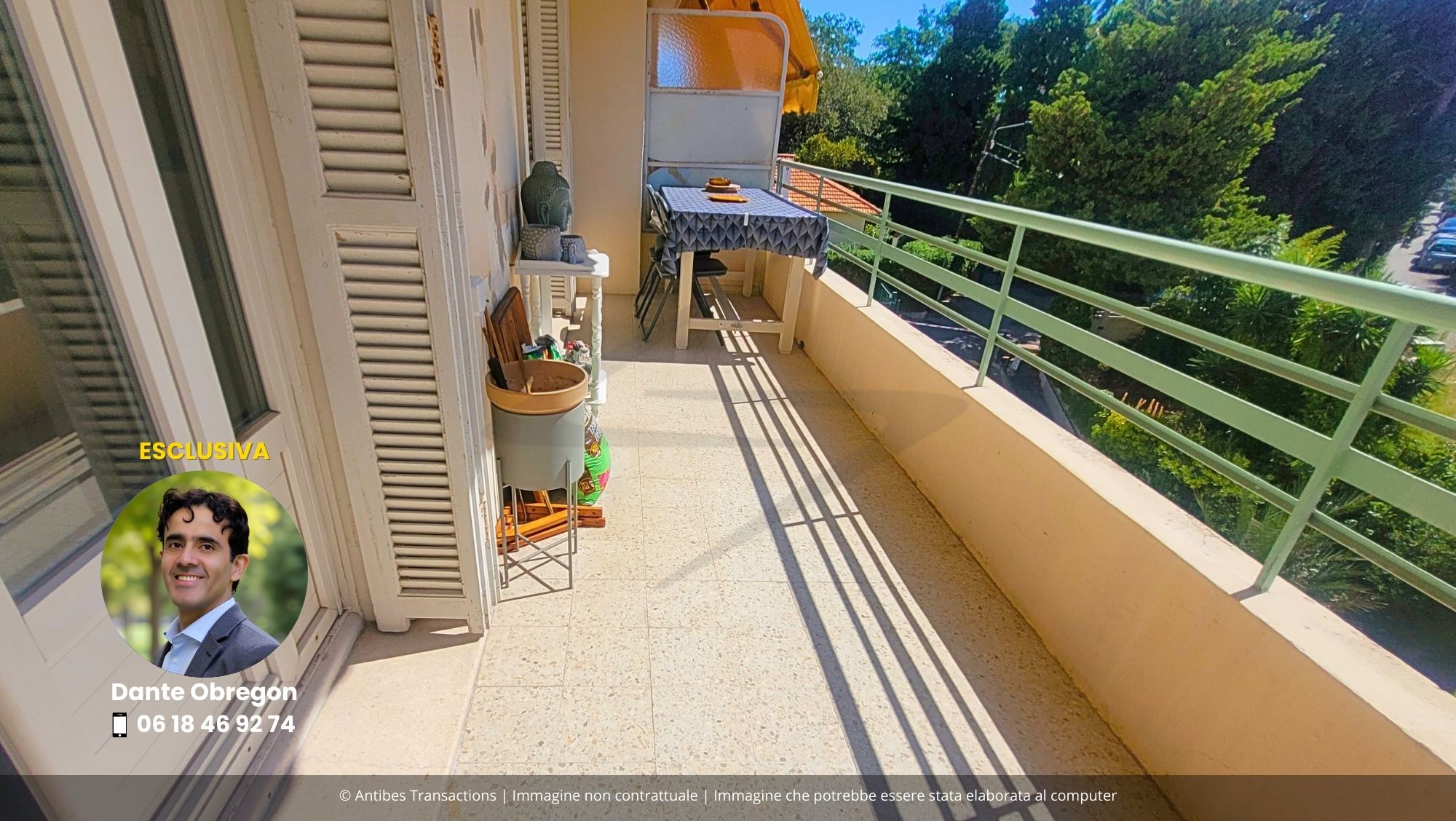 Vista del balcone sul soggiorno