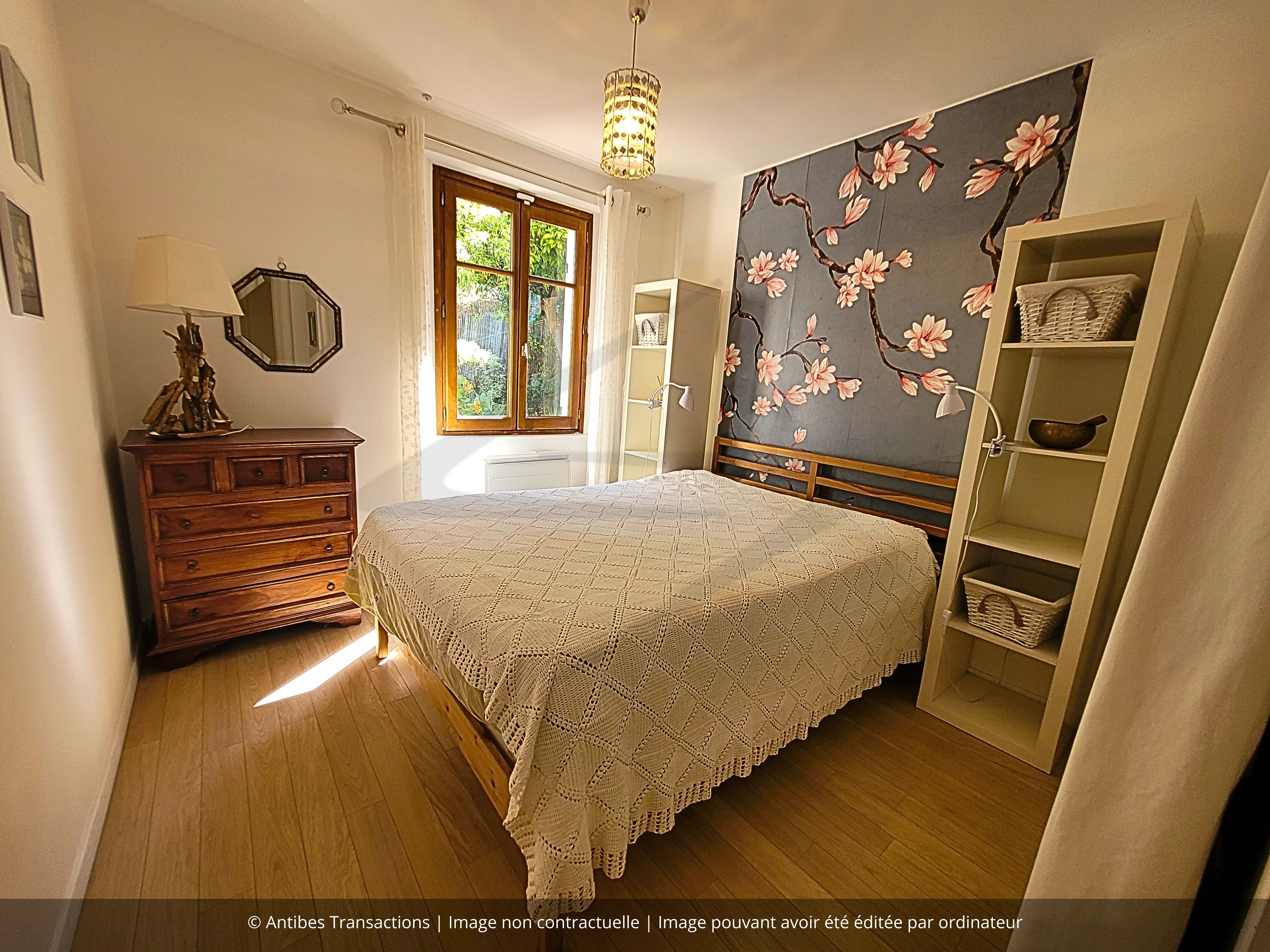 vue d'une des trois chambres au niveau inférieur