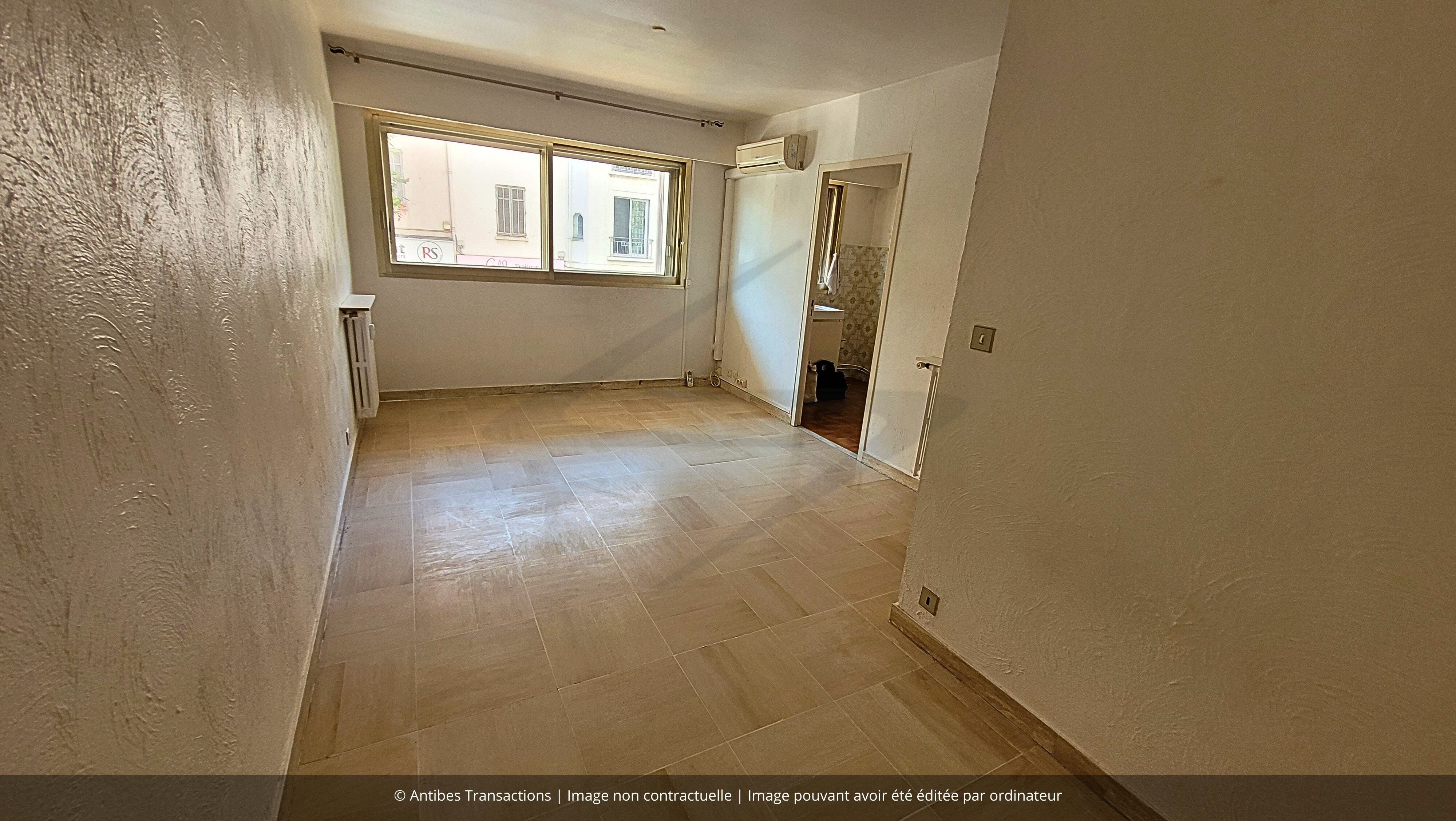 Vue du séjour de l'appartement
