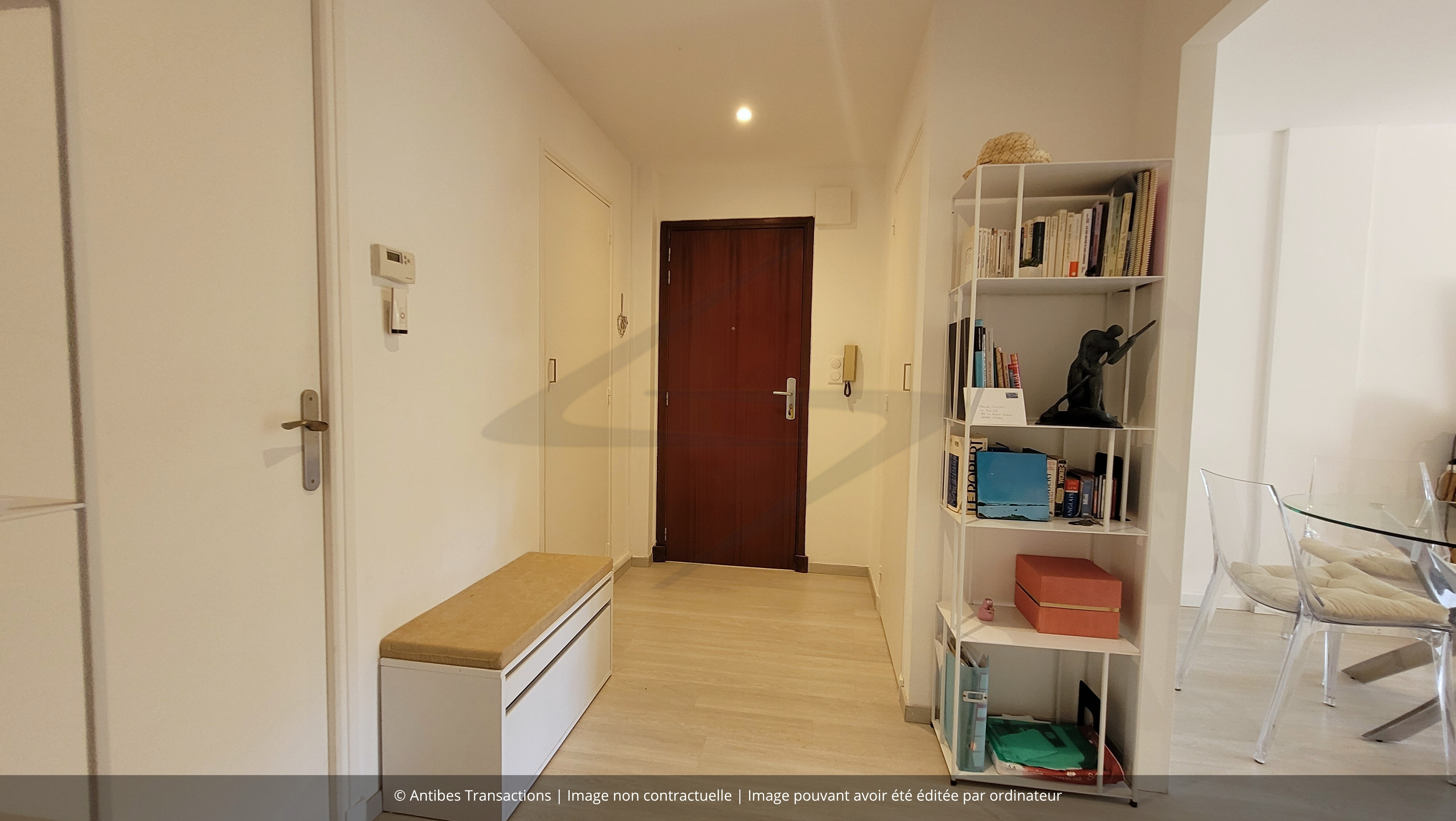 Vue de l'entrée de l'appartement