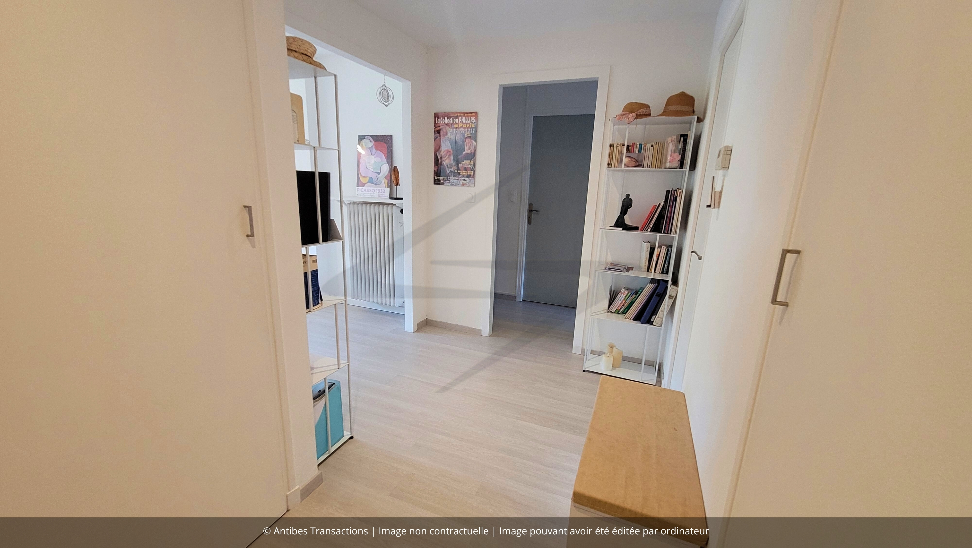 Vue de l'entrée de l'appartement